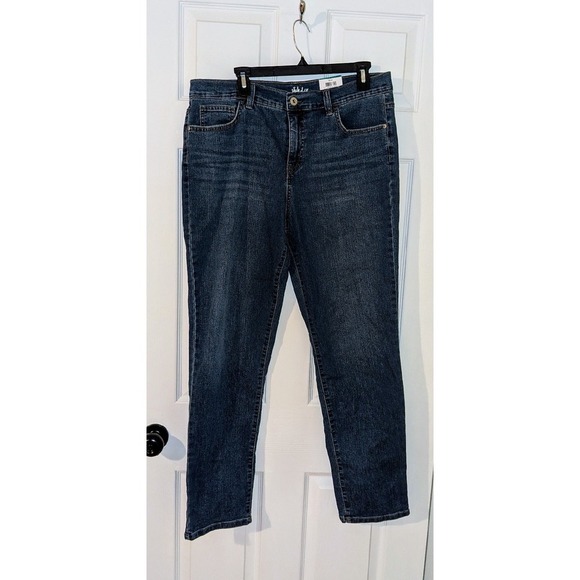 Style & Co Slim Leg Jeans Mid Rise Slimming Pocket Denim Size 16‎ NWT - Picture 4 of 10